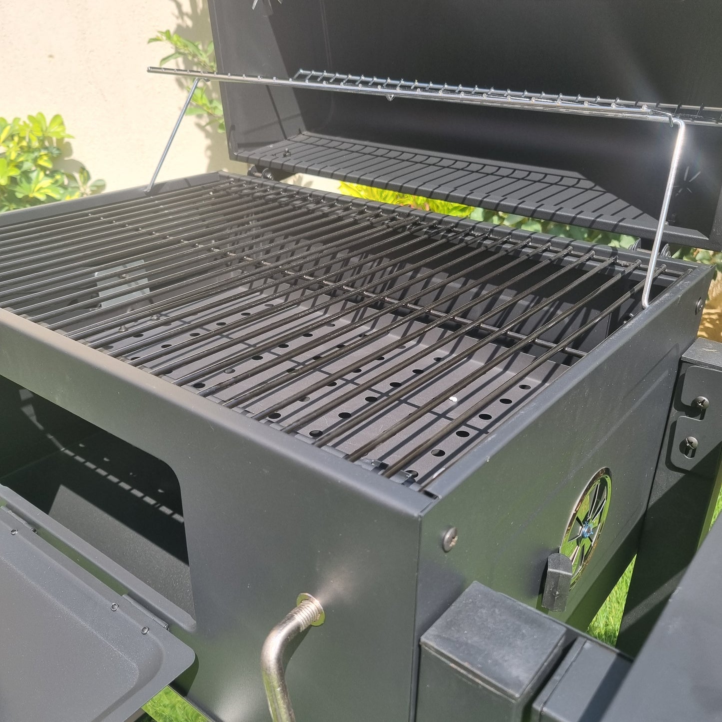 Uniflame Charcoal Barbecue (60cm)