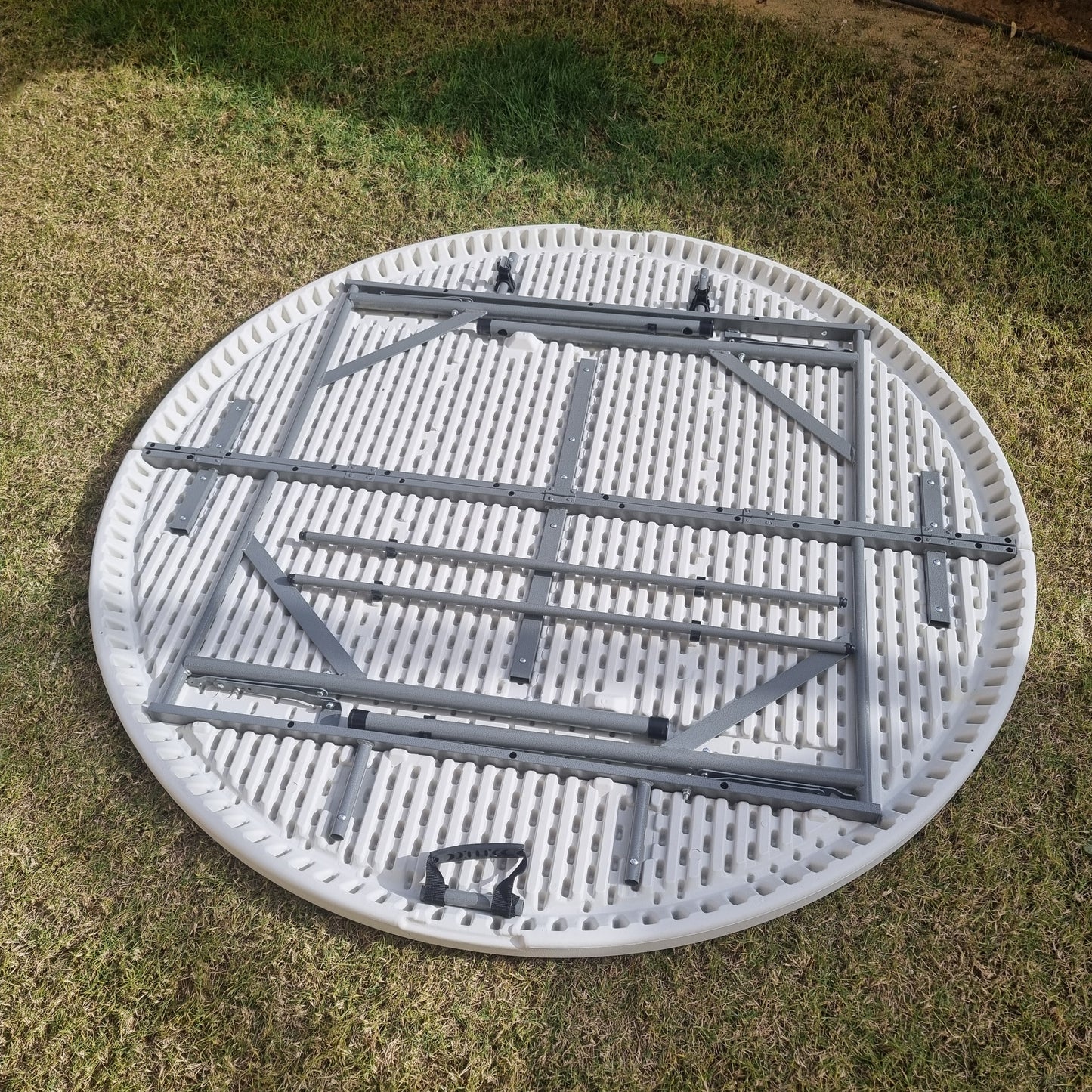 Outdoor Round Table 150cm (Fold in half)