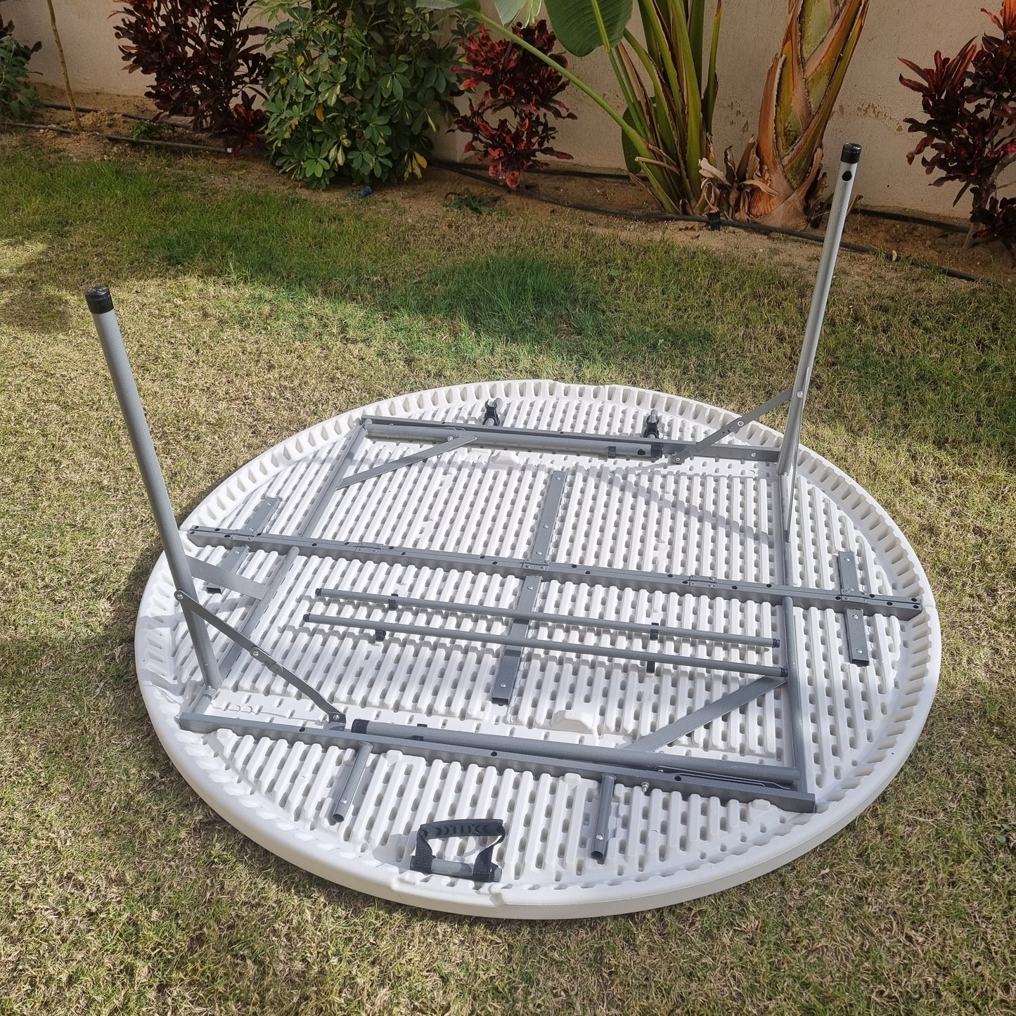 Outdoor Round Table 150cm (Fold in half)