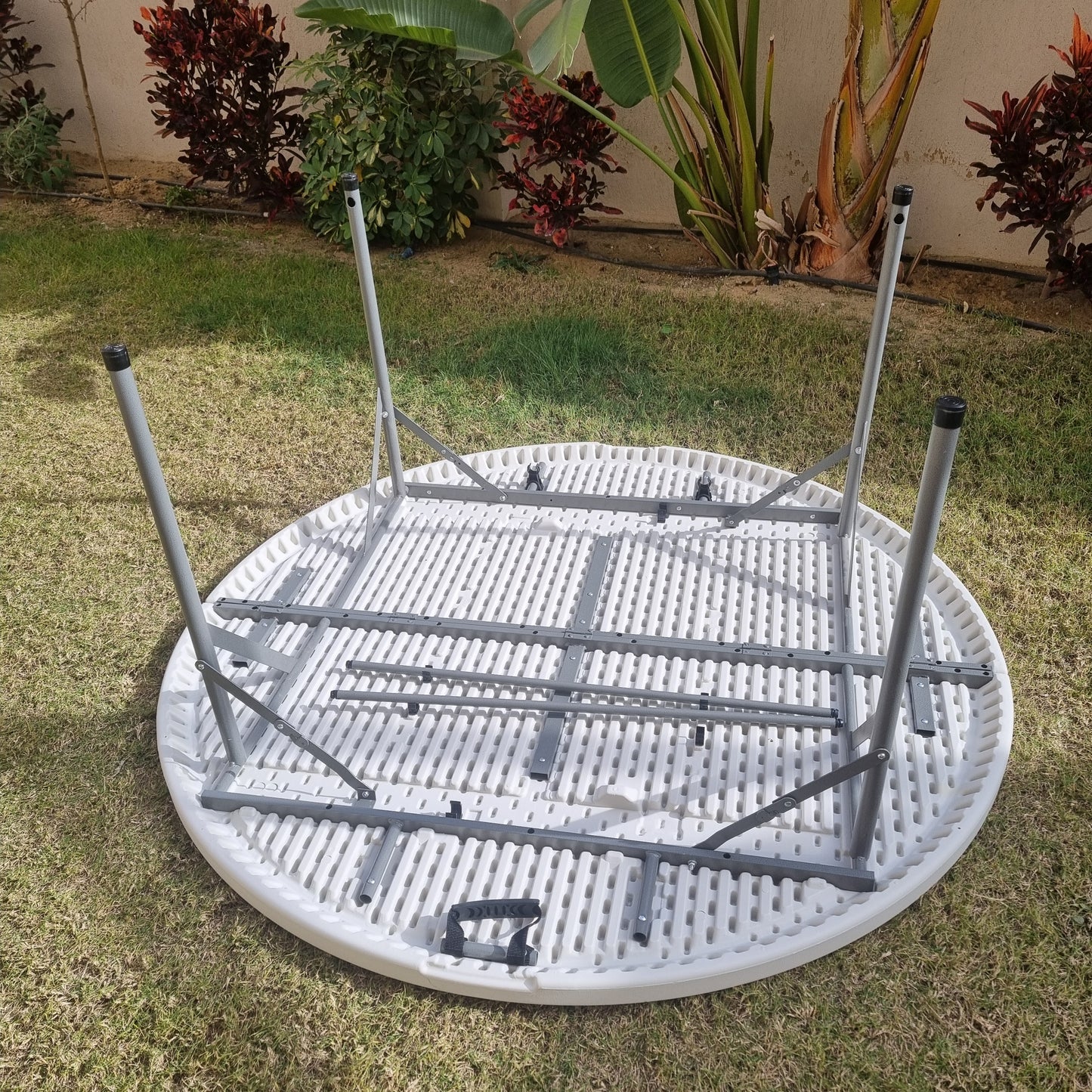 Outdoor Round Table 150cm (Fold in half)