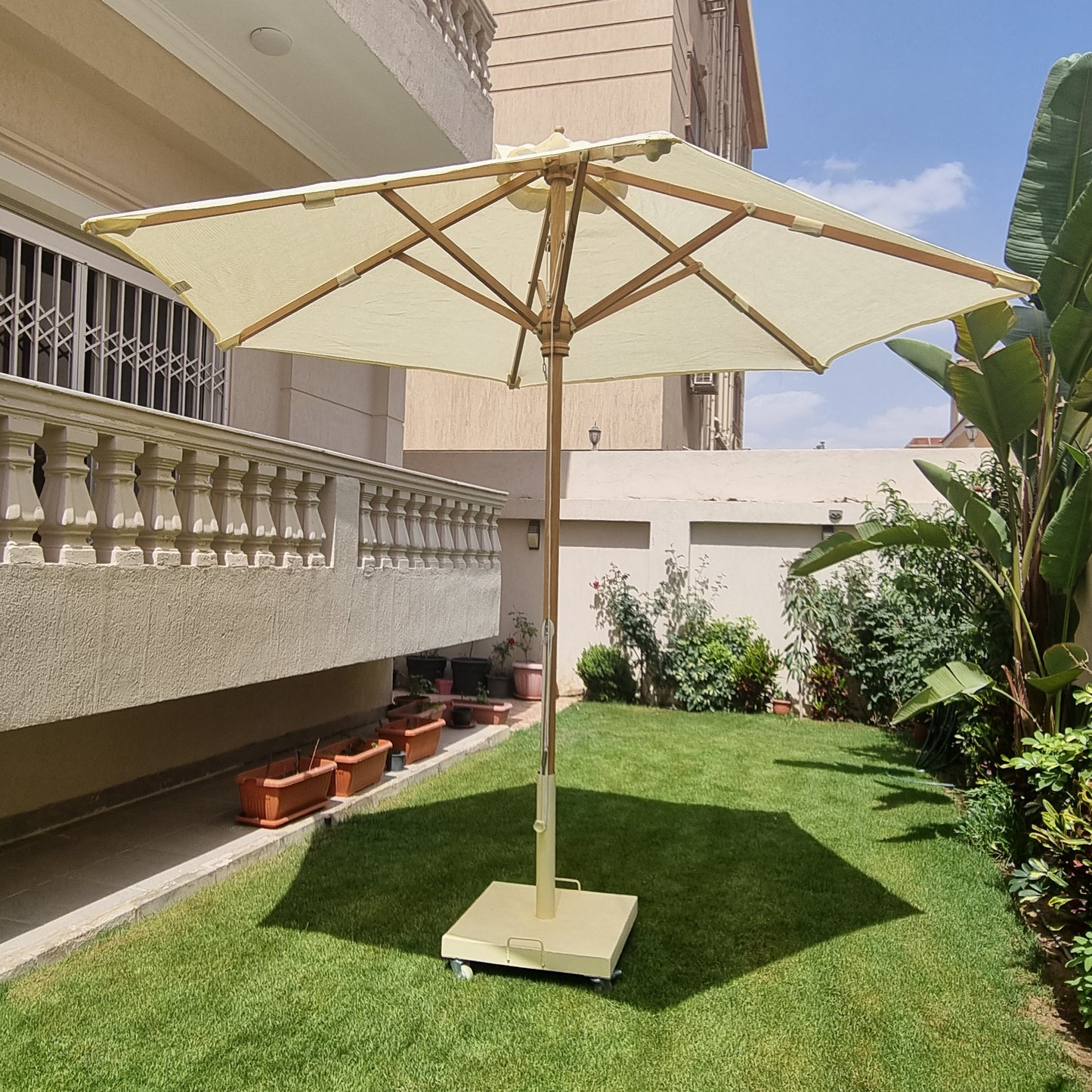 Premium Garden Umbrella - Claro Fabric - Base Included