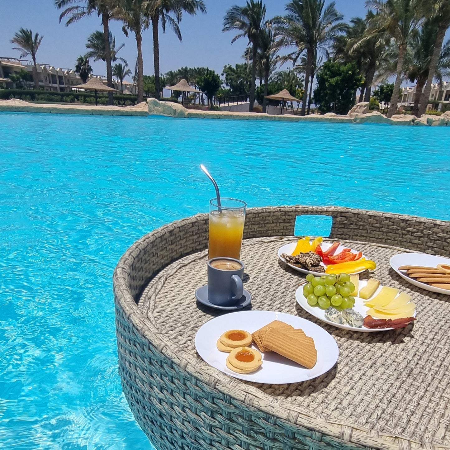 Bali Pool Tray (Aluminum)