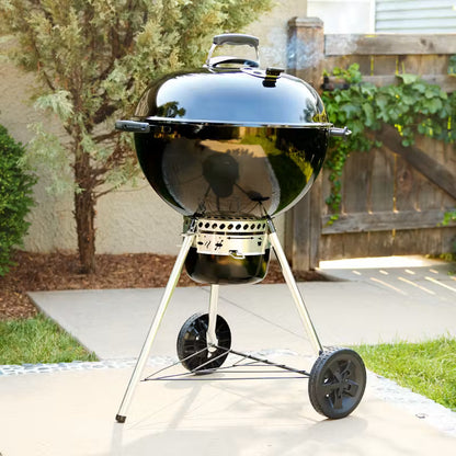 Weber Master-Touch + FREE Weber Briquettes