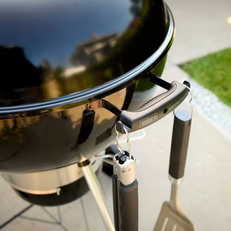 Weber Master-Touch + FREE Weber Briquettes