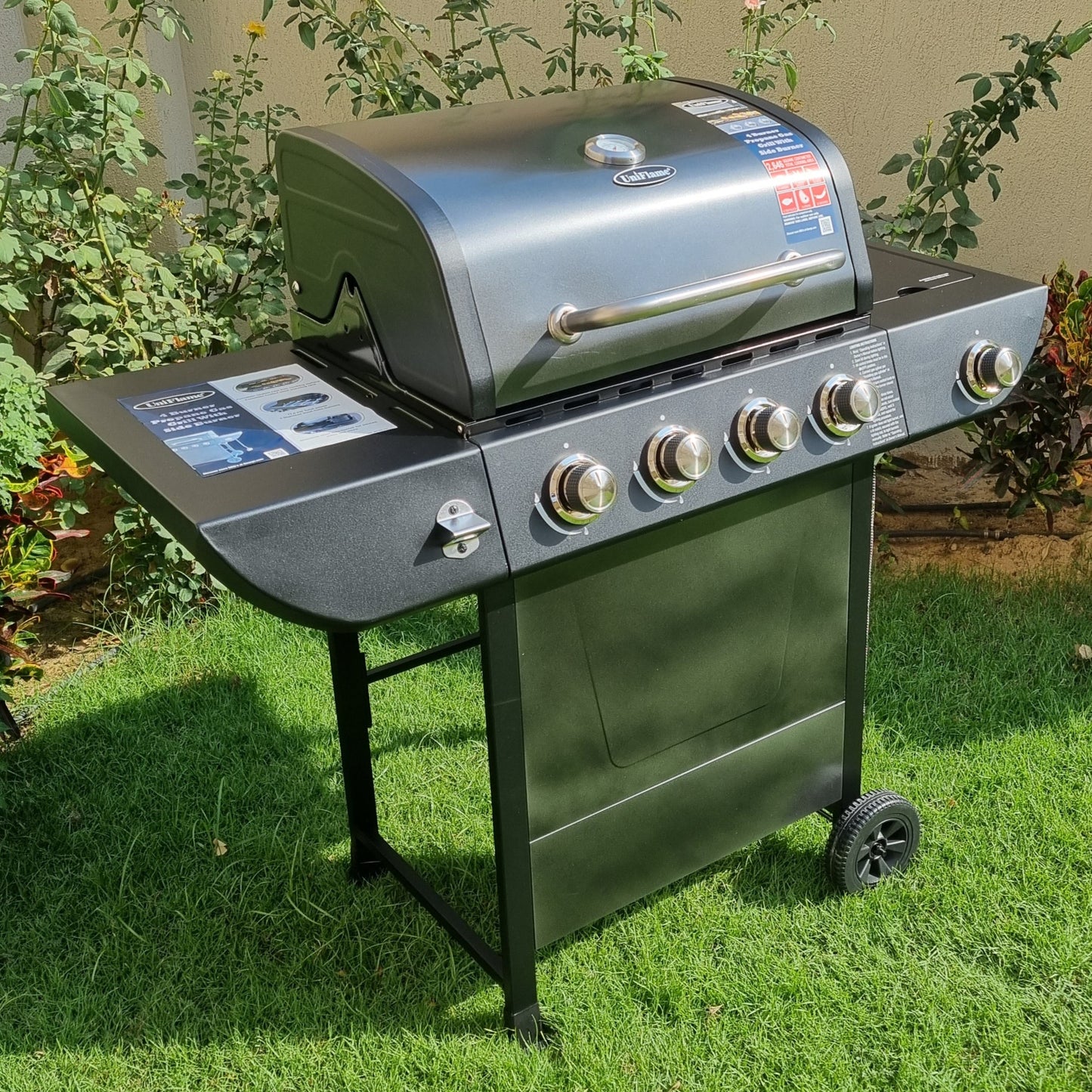 Uniflame - 4 Burner Gas BBQ