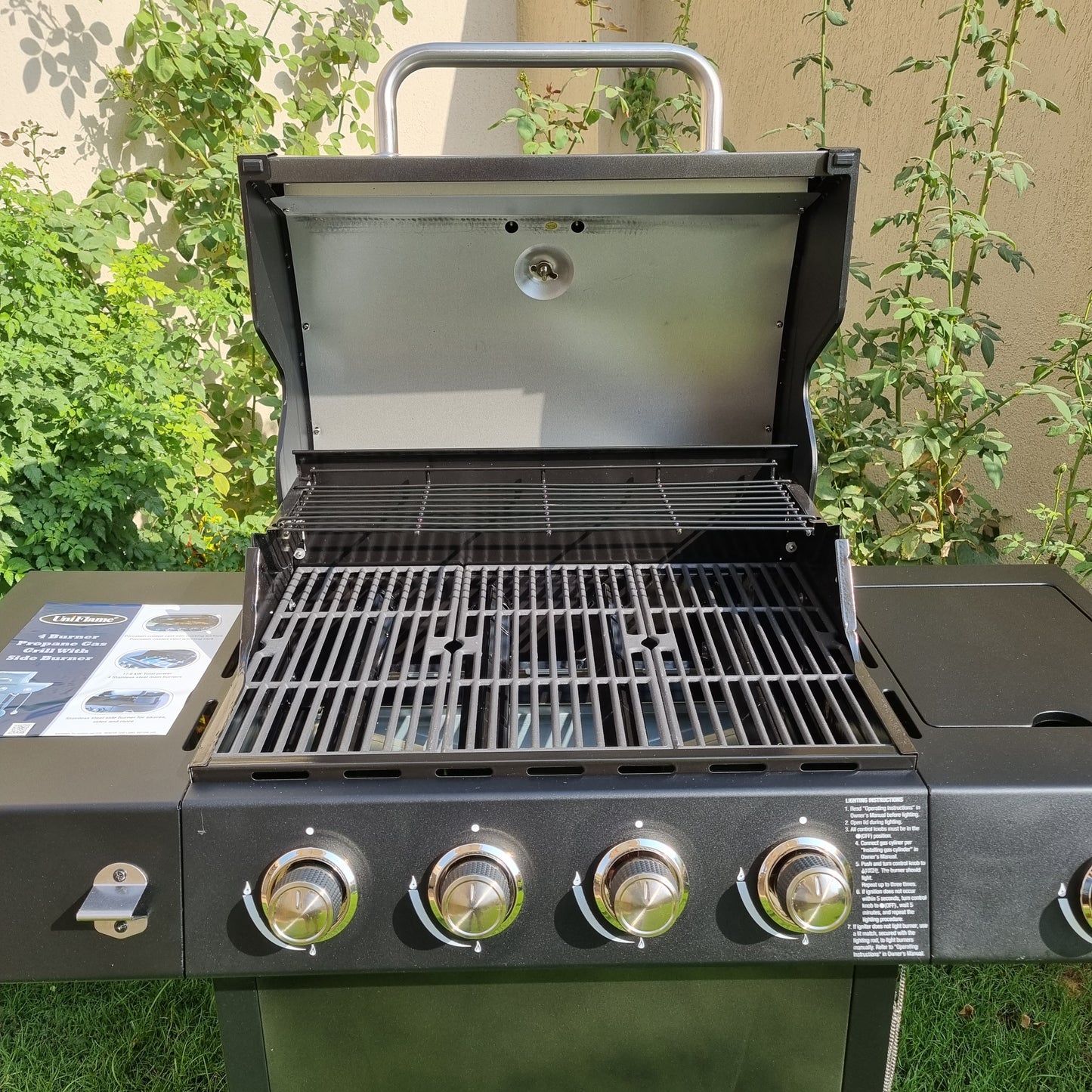 Uniflame - 4 Burner Gas BBQ