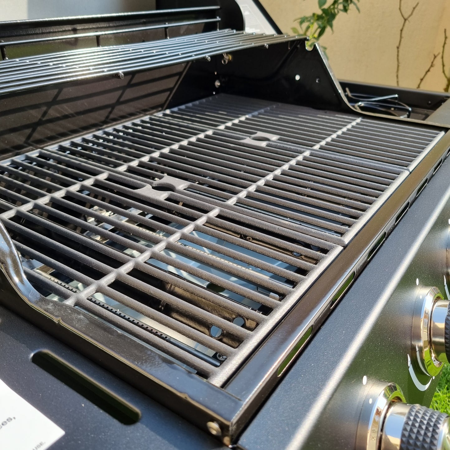 Uniflame - 4 Burner Gas BBQ