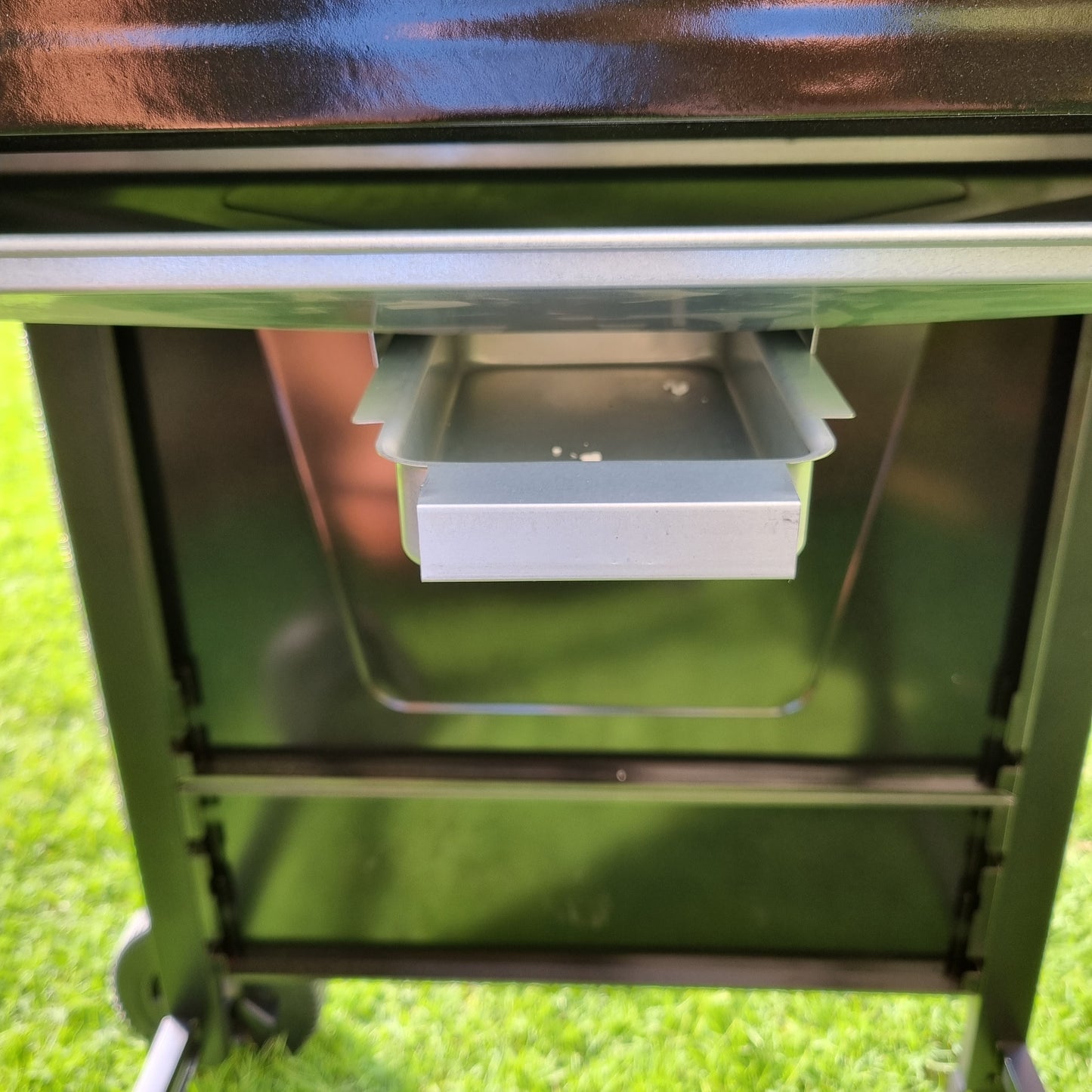 Uniflame - 4 Burner Gas BBQ