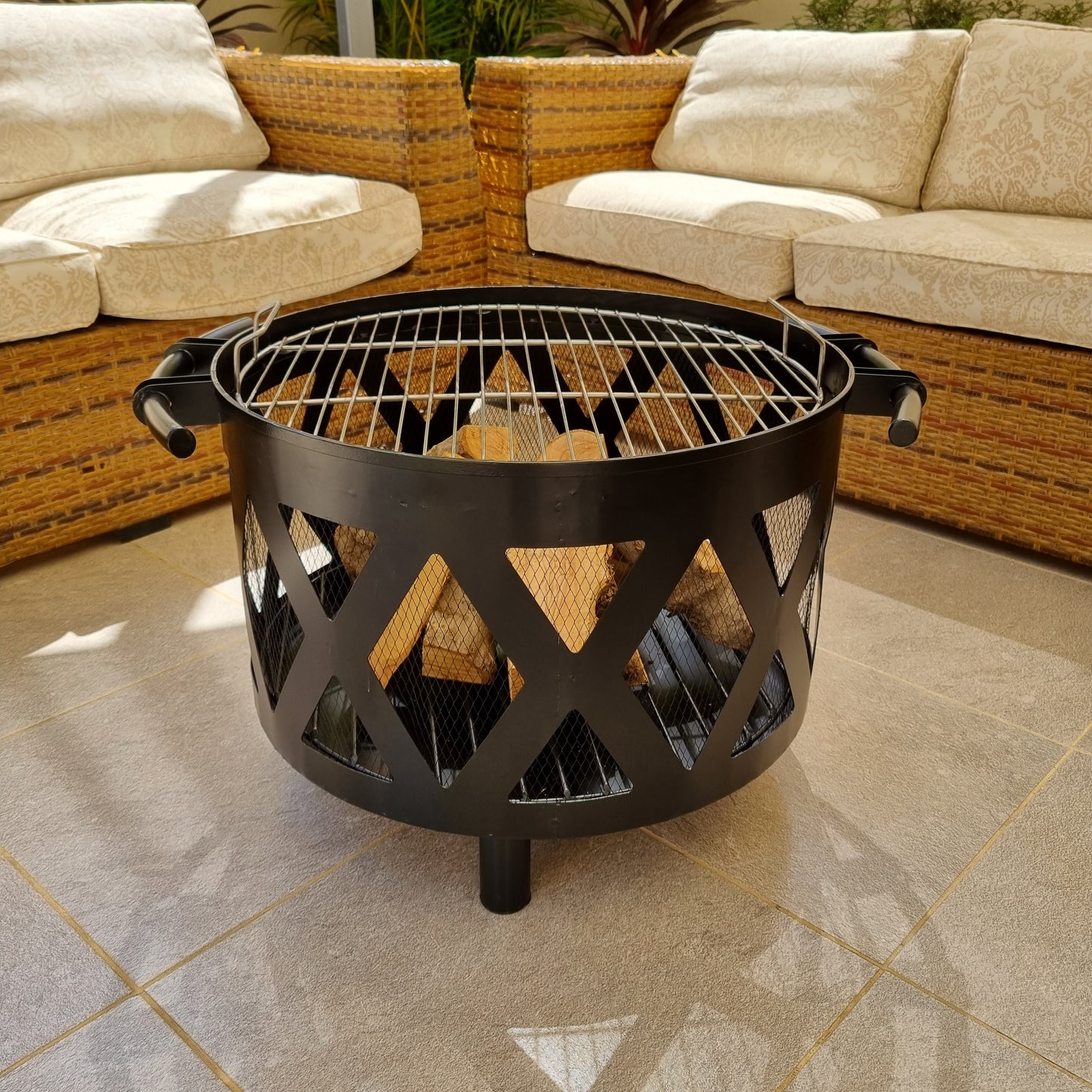 Diamonds Fire Pit & Grill