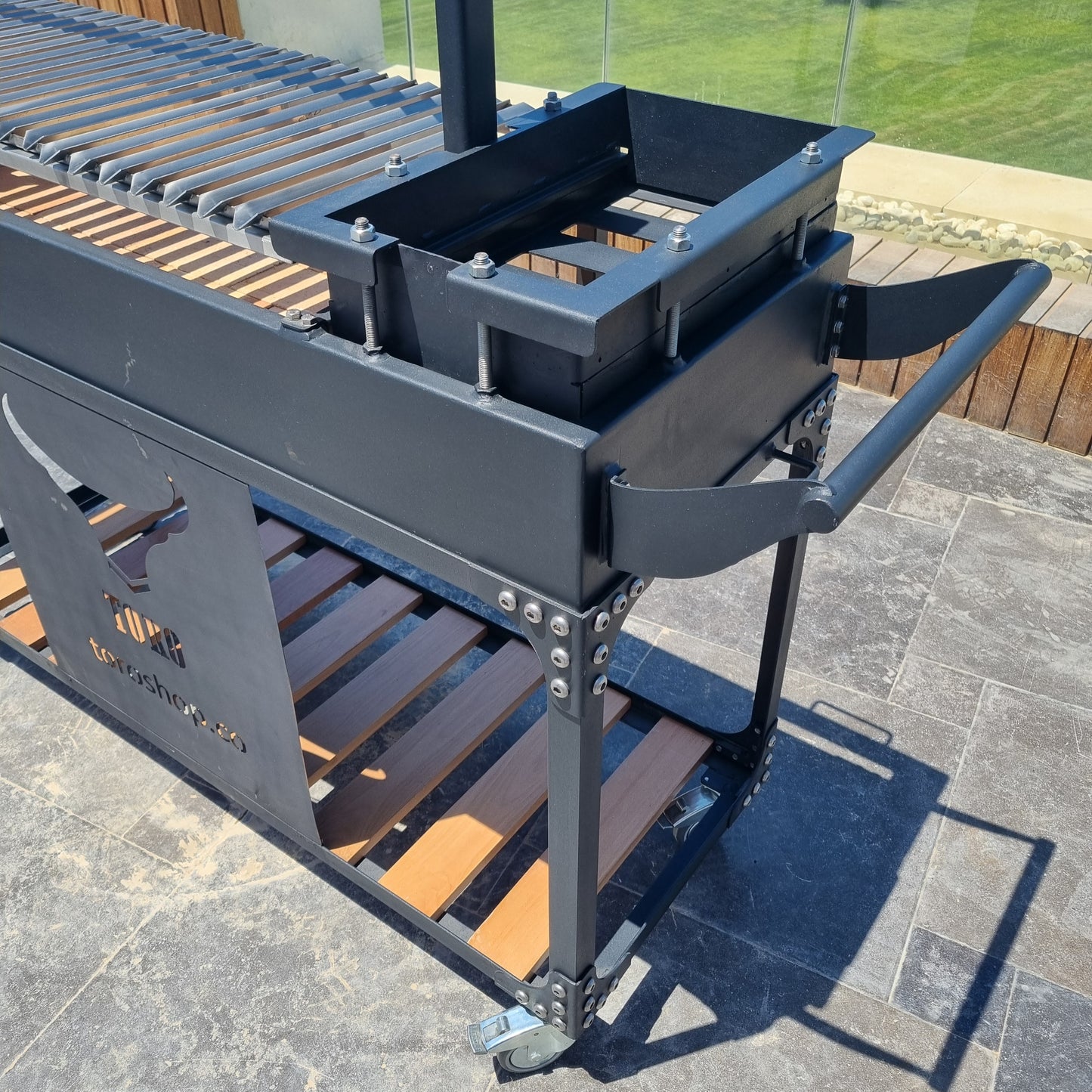 Toro - Santa Maria Monster Grill