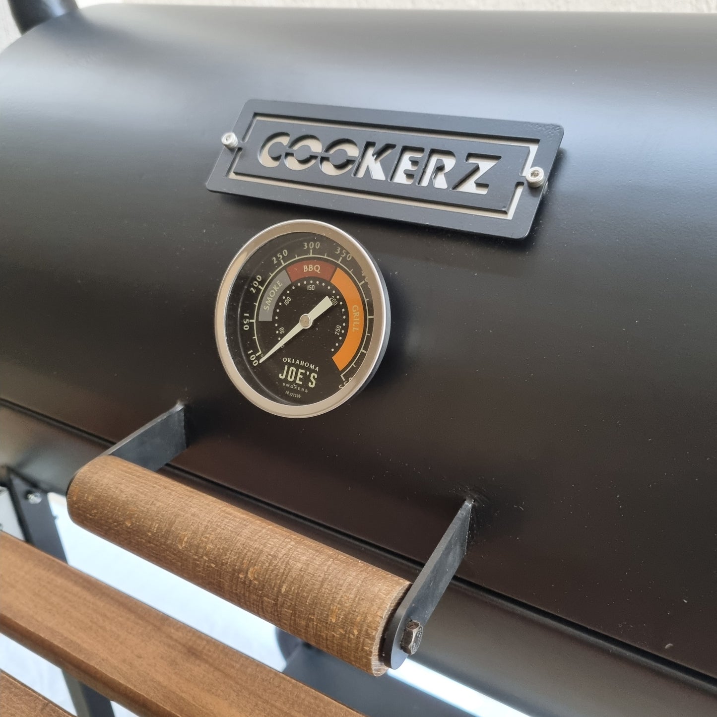 COOKERZ - Classic Charcoal Grill