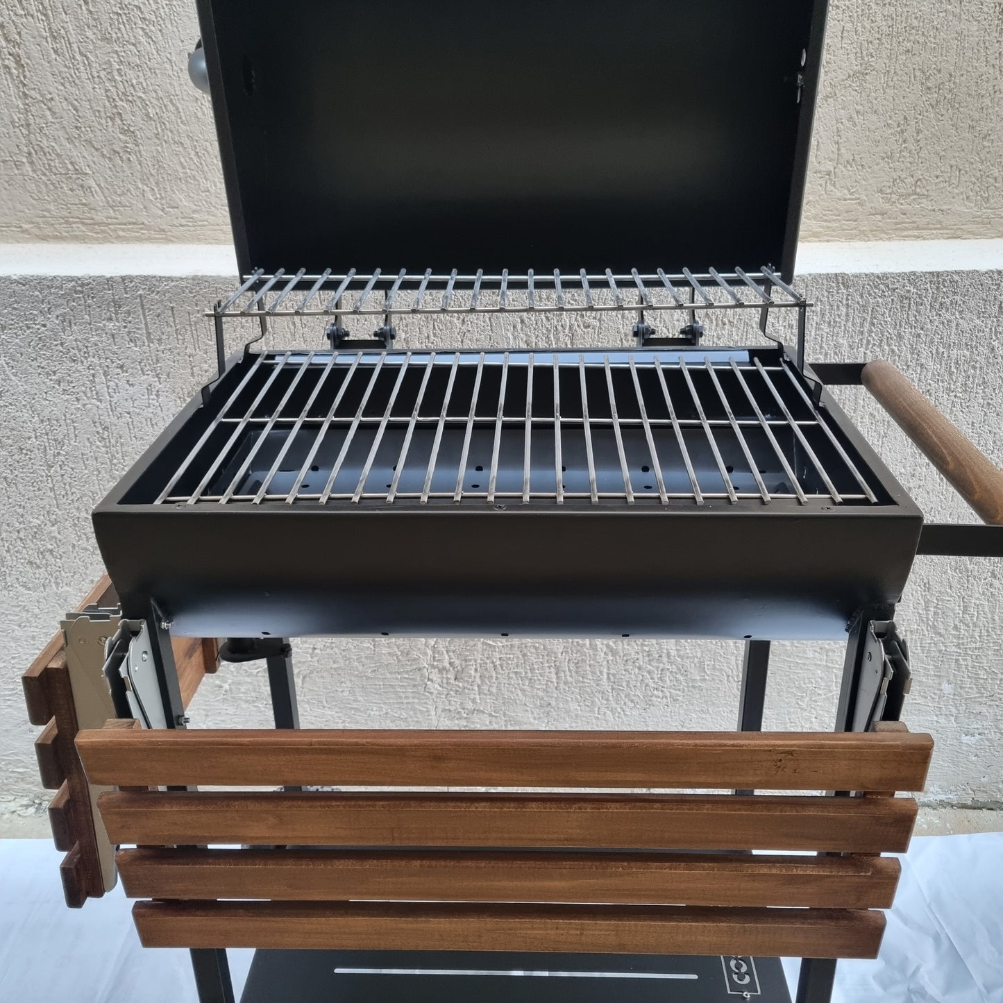 COOKERZ - Classic Charcoal Grill