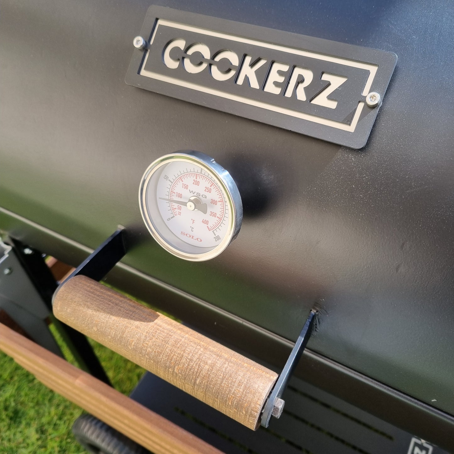 COOKERZ - Classic Charcoal Grill