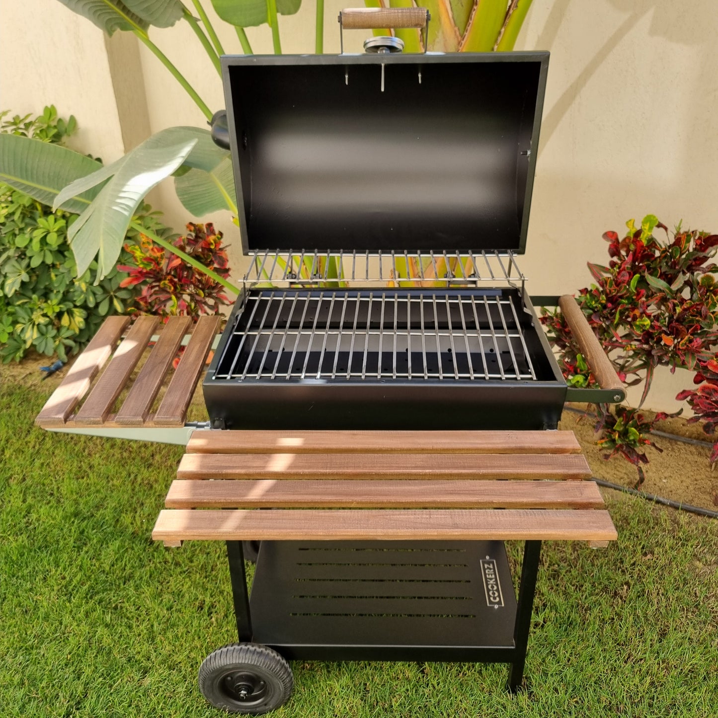 COOKERZ - Classic Charcoal Grill