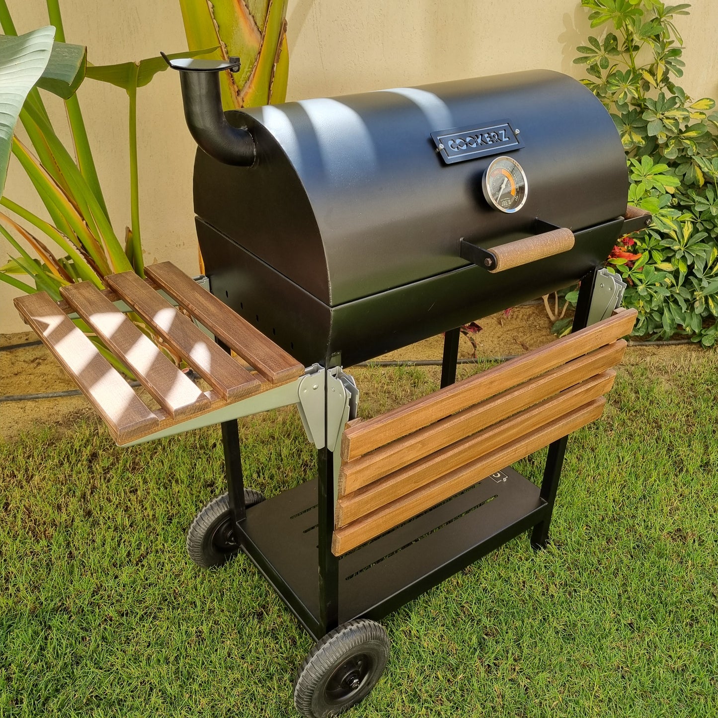 COOKERZ - Classic Charcoal Grill