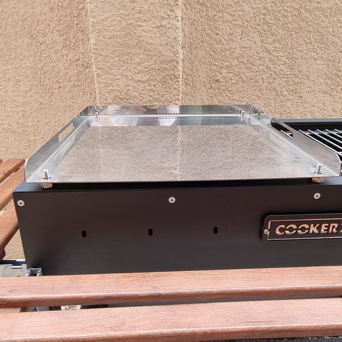 COOKERZ - Flat Top Charcoal Grill