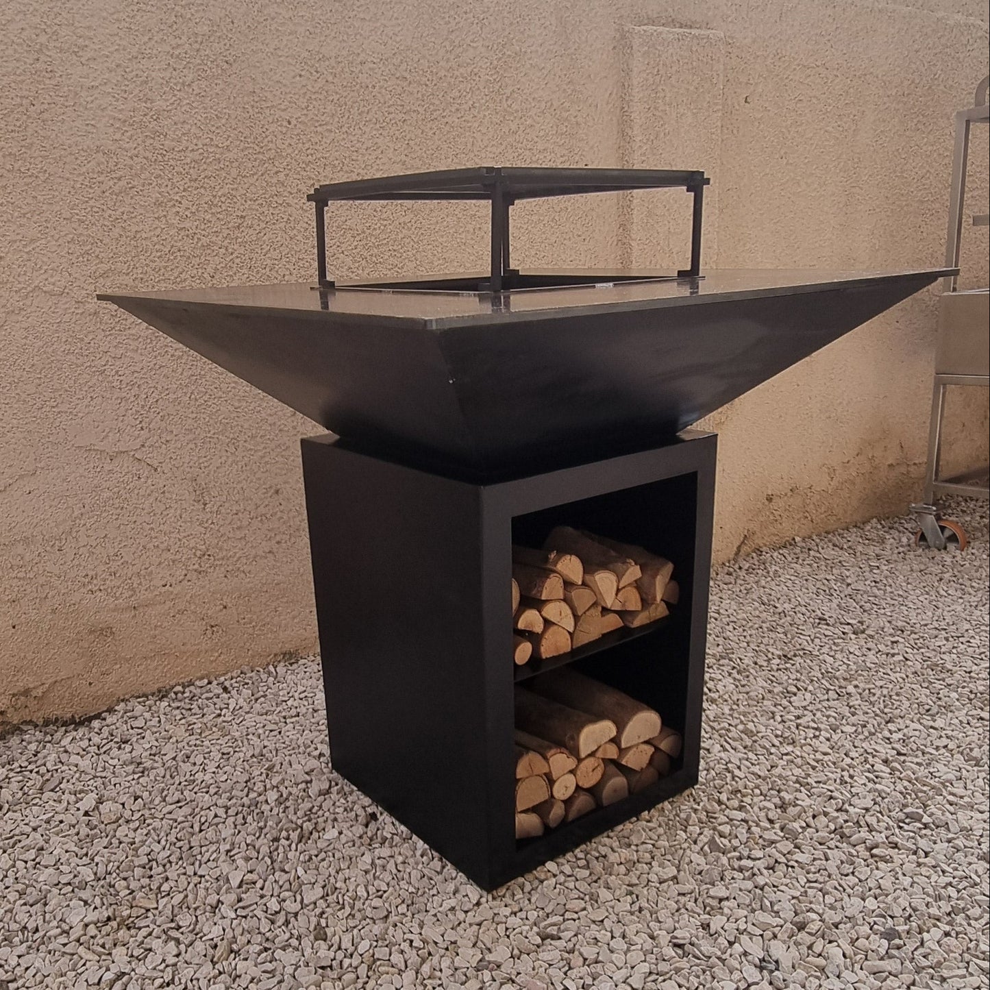 SMOKEIO - The square pit (Pre-Order)