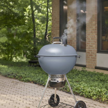 Weber Master-Touch + FREE Weber Briquettes