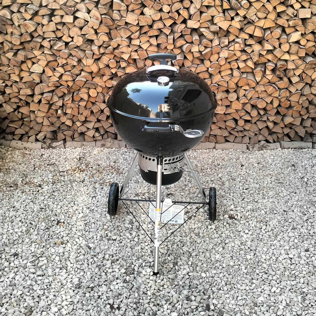 Weber Master-Touch GBS E-5750 + FREE Weber Briquettes & Waterproof Cover